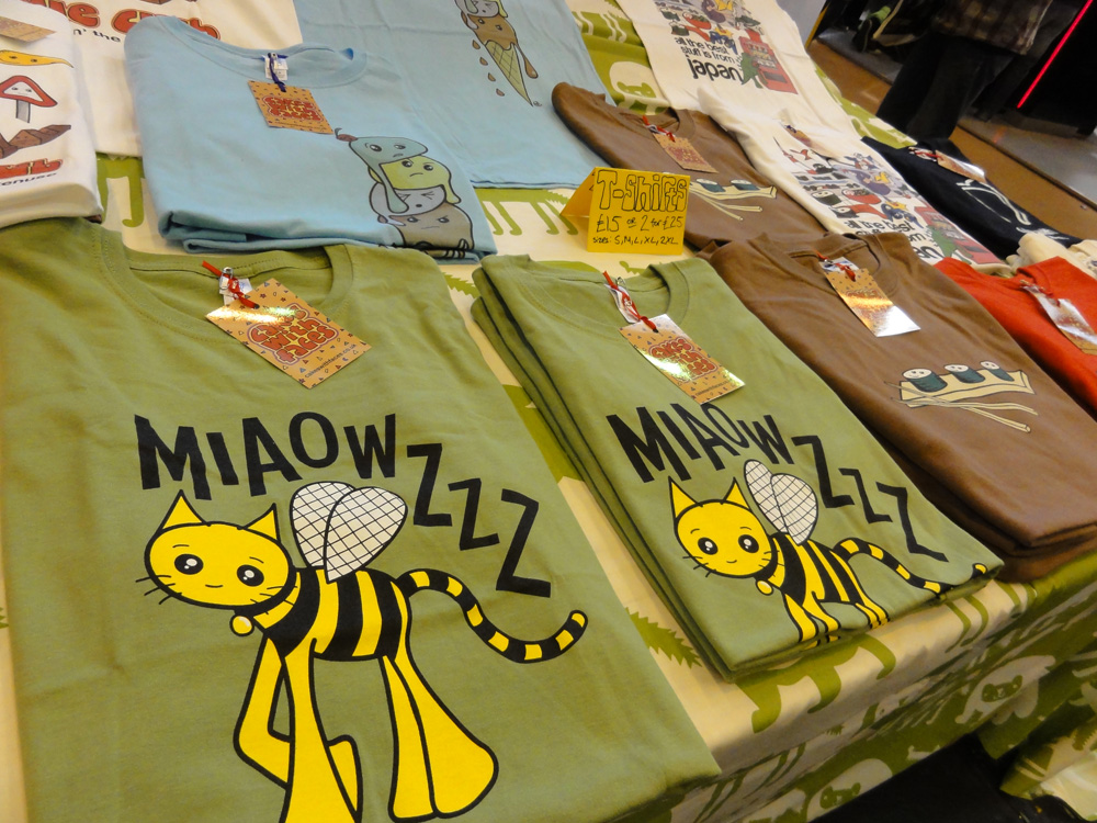 Bee cat t-shirt