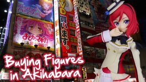 buying-figures-in-akihabara